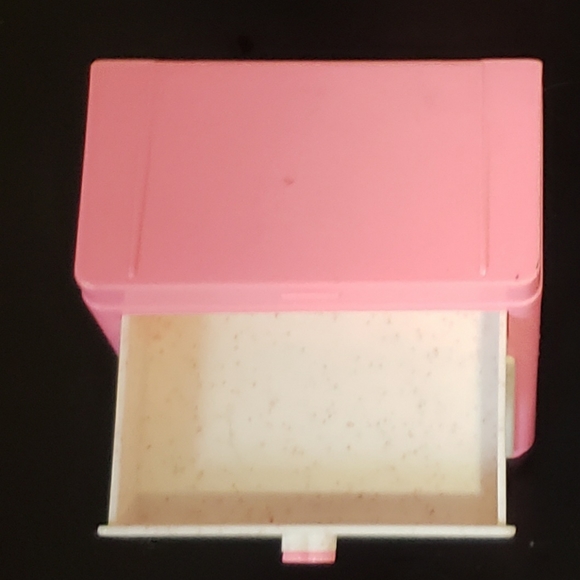 BARBIE LOVE 'N CARE VET PET CENTER SET #67597 MATTEL 1996 Replacement dresser - Picture 7 of 7